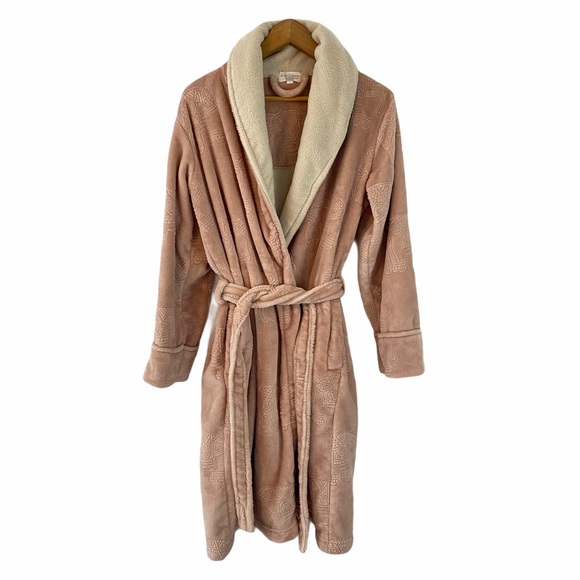 Other - Daydream by Berkshire Home Plush Elephant Robe